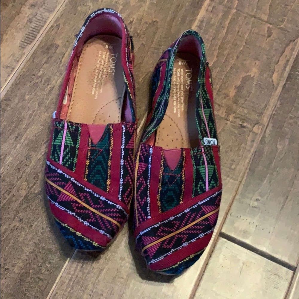 Red boho Toms